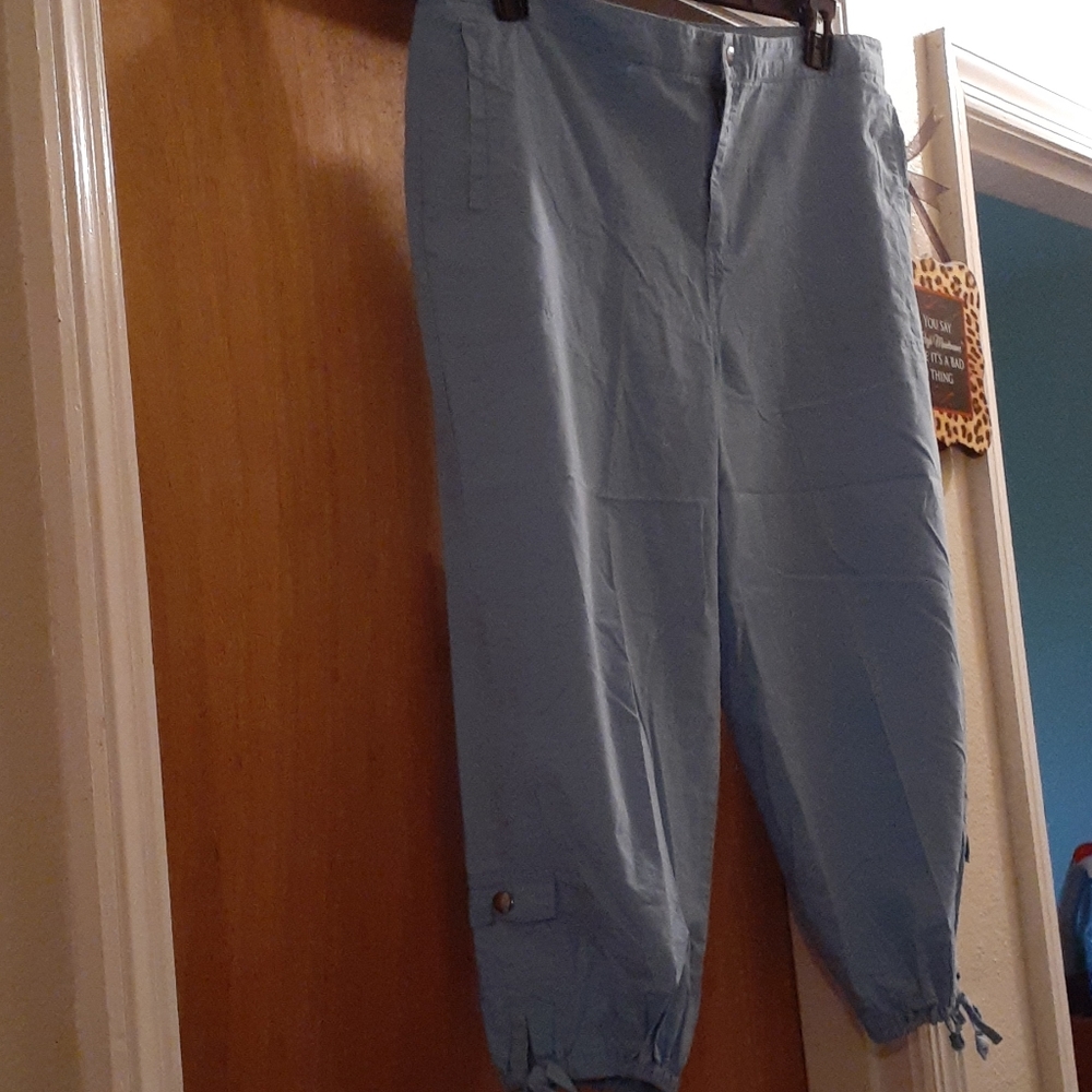 Women Capri